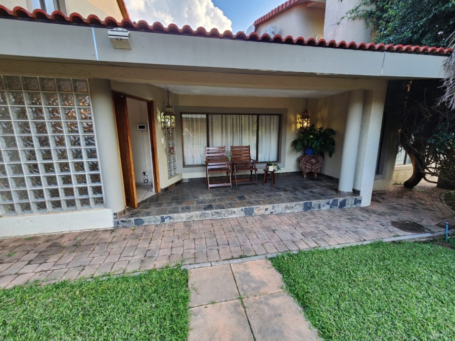 4 Bedroom Property for Sale in Ifafi North West